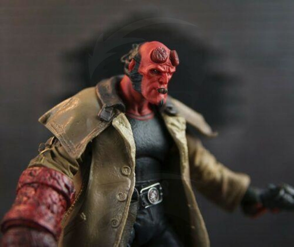 Hellboy Mezco Hb 7 Action Figure Smoking Ver. Series 2 Collection Hellboy Mezco Hb 7 Action Figure Smoking Ver. Series 2 Collection